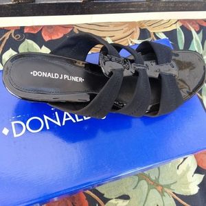 Donald J Pliner  leather and fabric sandal size 10